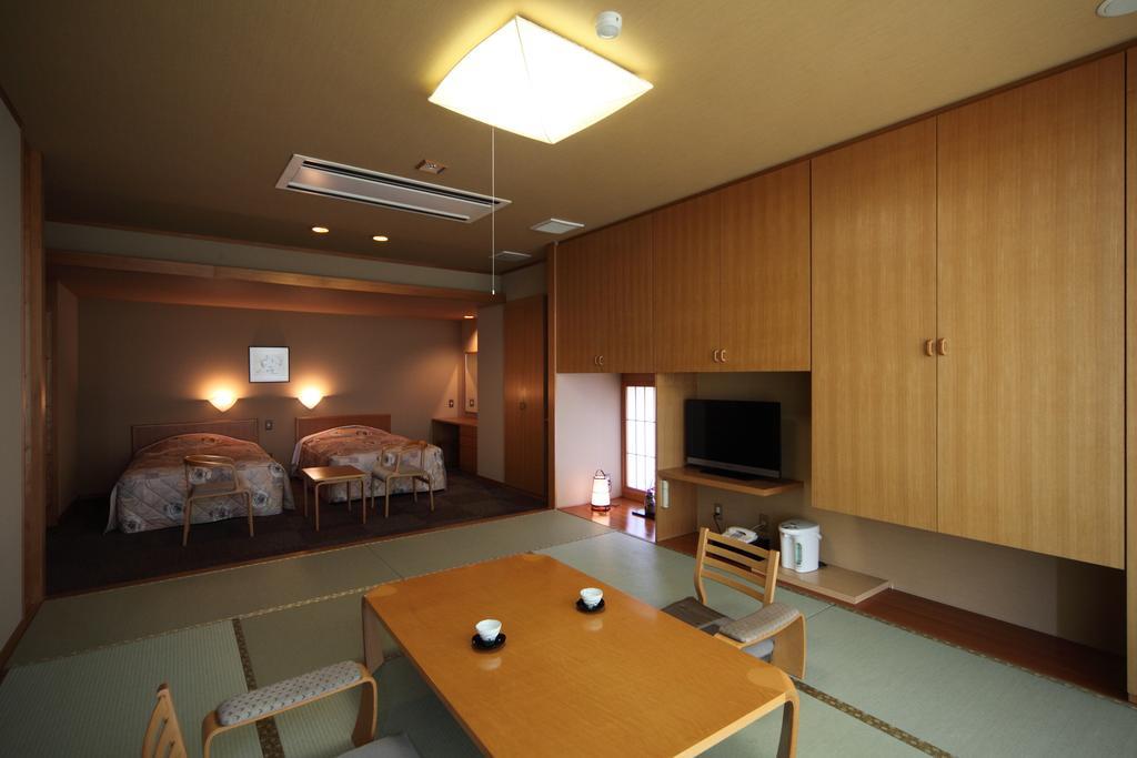 Kanko Hotel Taibokaku Карацу Екстериор снимка
